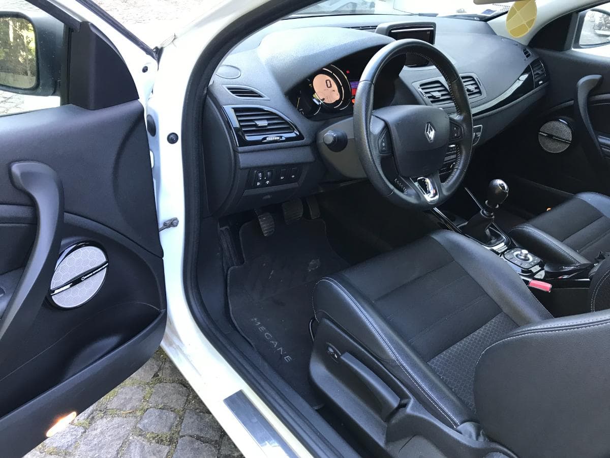 Renault Mégane 1.6 DCI Coupé · Ano 2015 — imagem 16