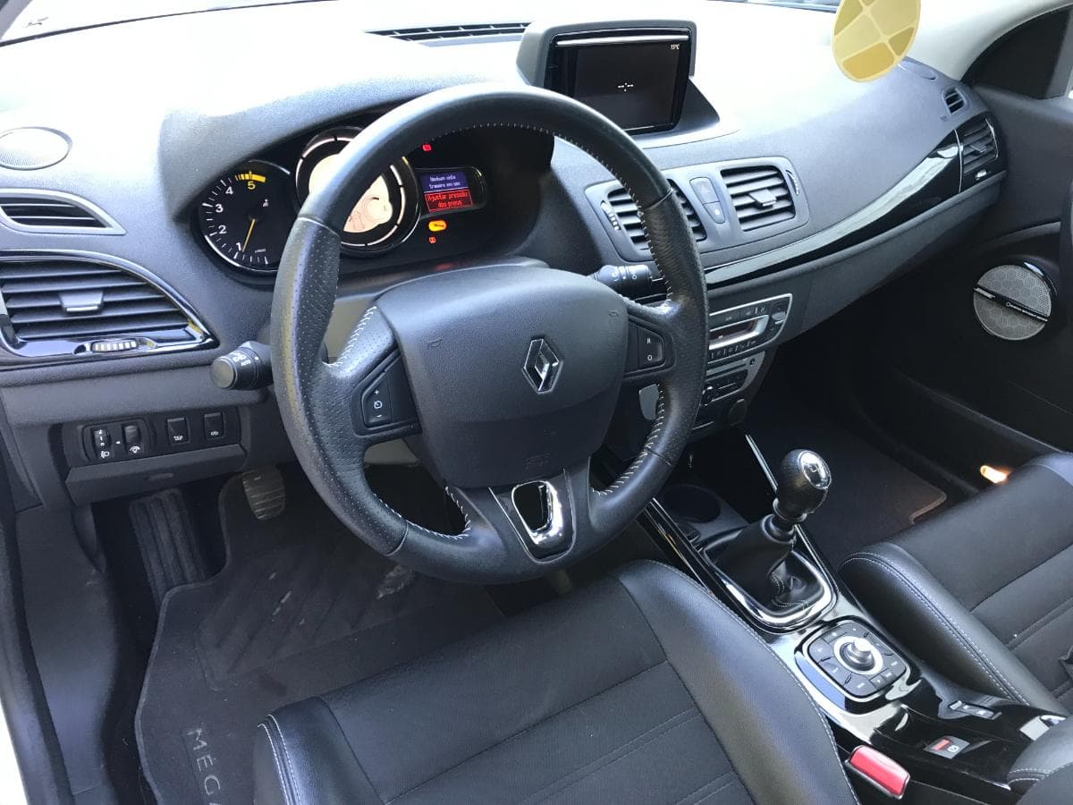 Renault Mégane 1.6 DCI Coupé · Ano 2015 — imagem 23
