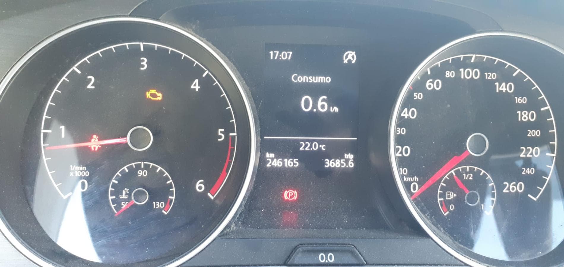 Volkswagen Golf 1.6TDI · Ano 2013 — imagem 22