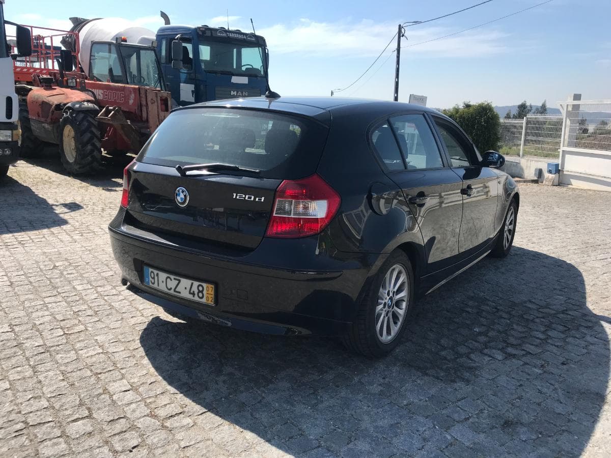 BMW 120D · Ano 2007 — image 6