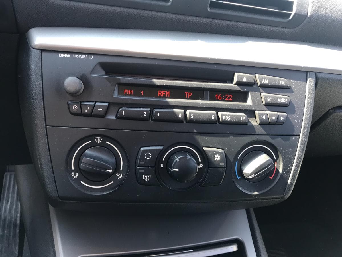 BMW 120D · Ano 2007 — image 17