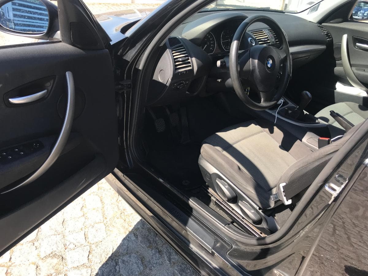 BMW 120D · Ano 2007 — image 13