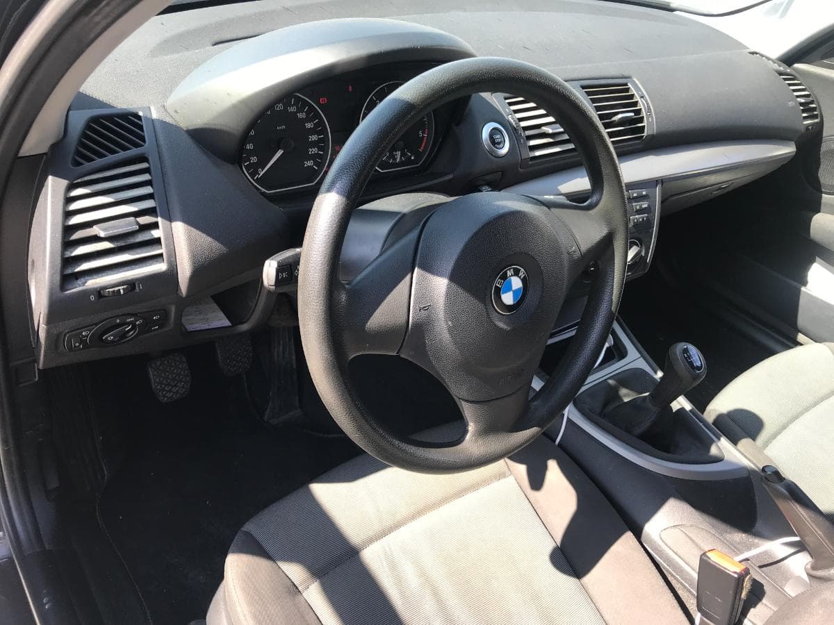 BMW 120D · Ano 2007 — image 23