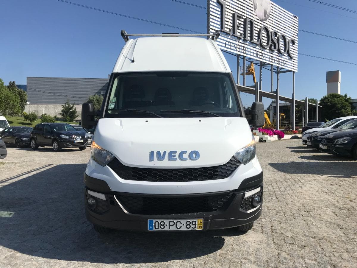Iveco Daily 35C15 · Ano 2014 — imagem 2