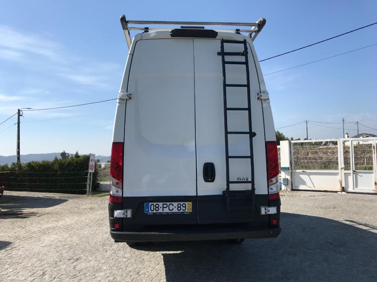 Iveco Daily 35C15 · Ano 2014 — imagem 5