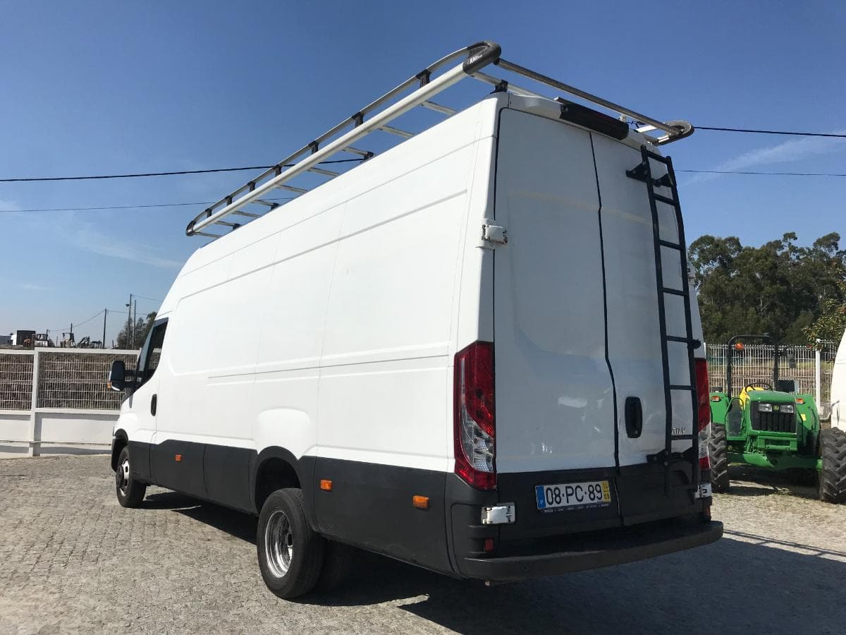 Iveco Daily 35C15 · Ano 2014 — imagem 6