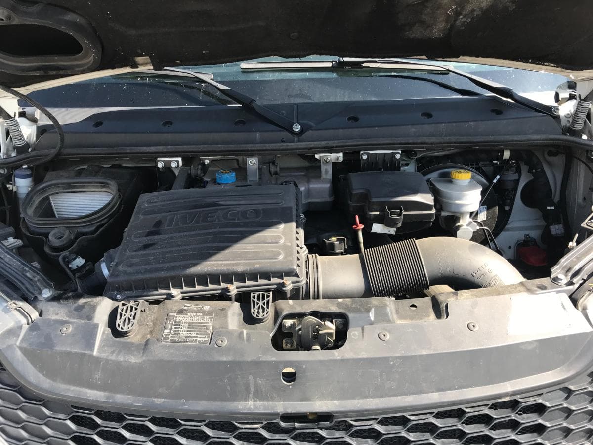 Iveco Daily 35C15 · Ano 2014 — imagem 9