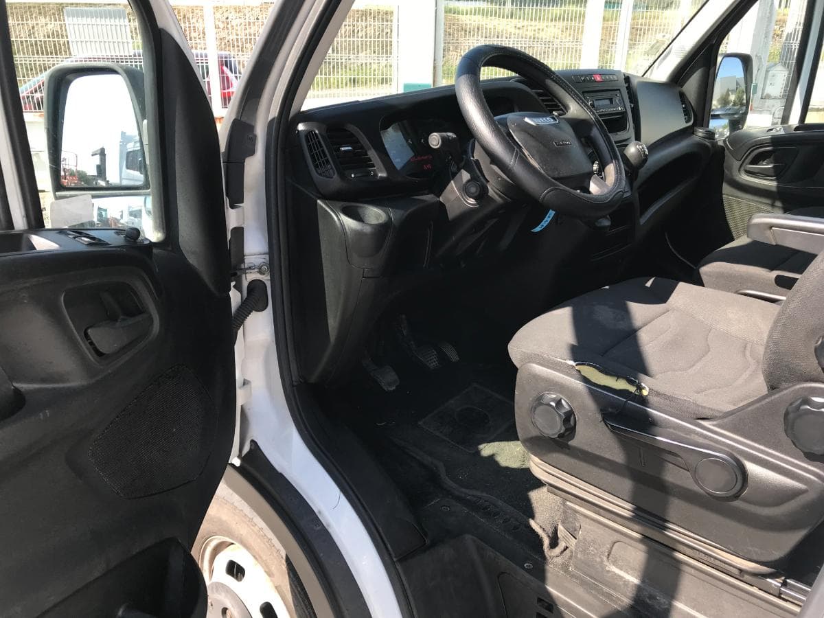 Iveco Daily 35C15 · Ano 2014 — imagem 21