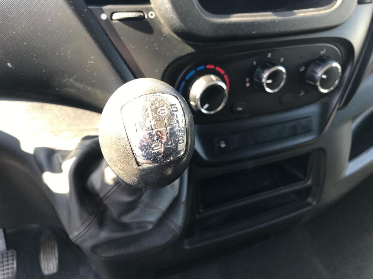 Iveco Daily 35C15 · Ano 2014 — imagem 23