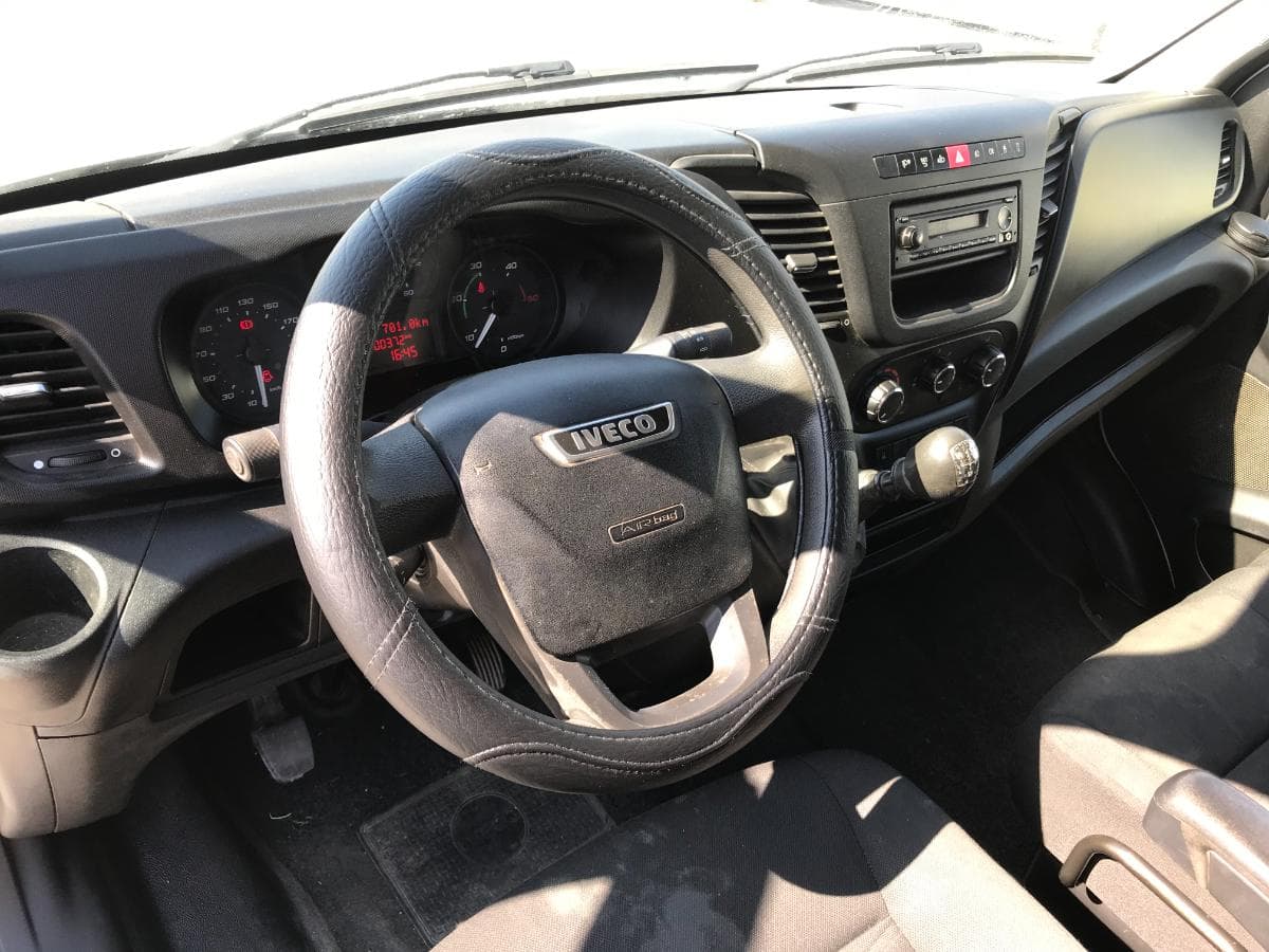 Iveco Daily 35C15 · Ano 2014 — imagem 26