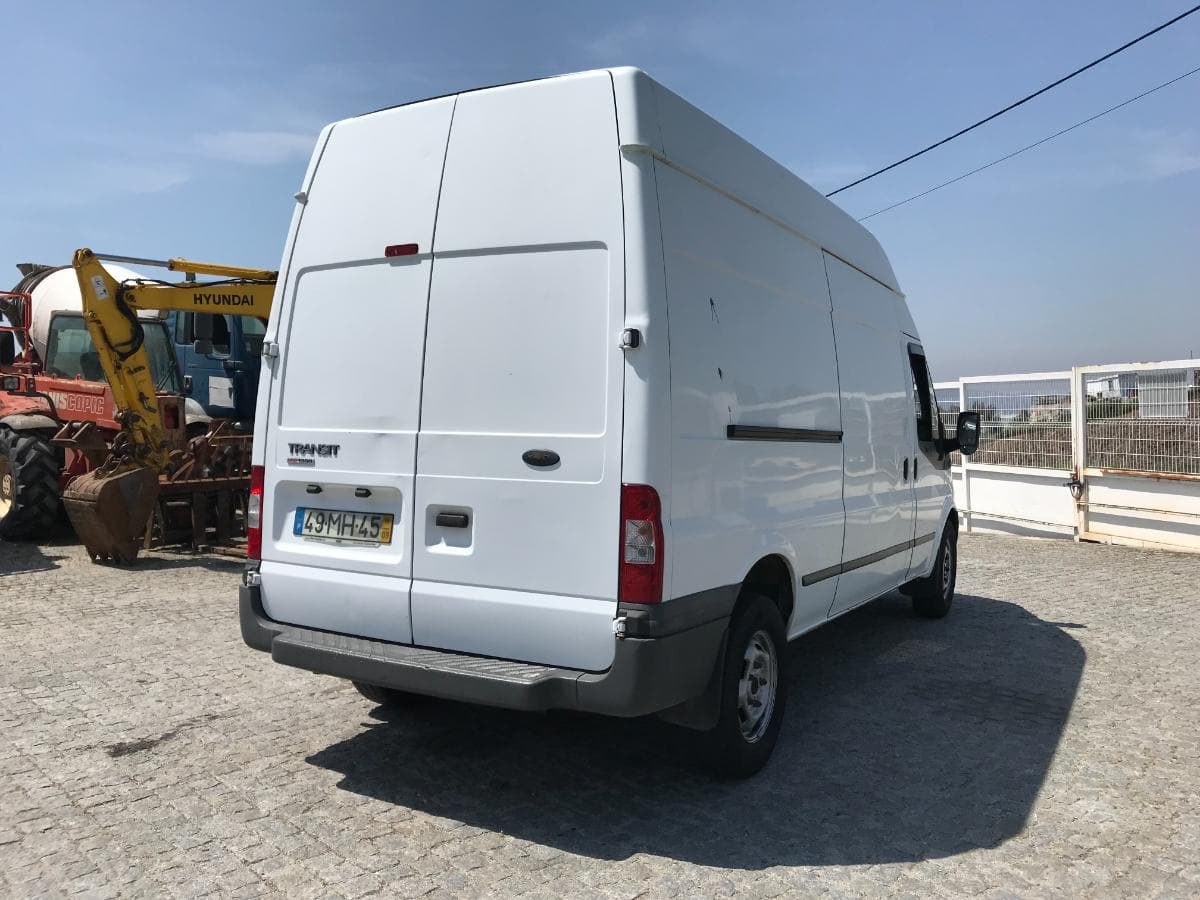 Ford Transit 350L · Ano 2011 — imagem 10