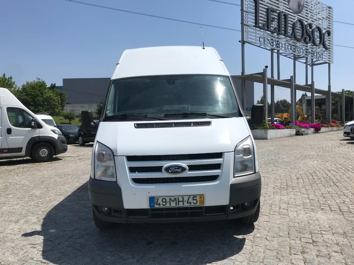 Ford Transit 350L · Ano 2011 — imagem 2