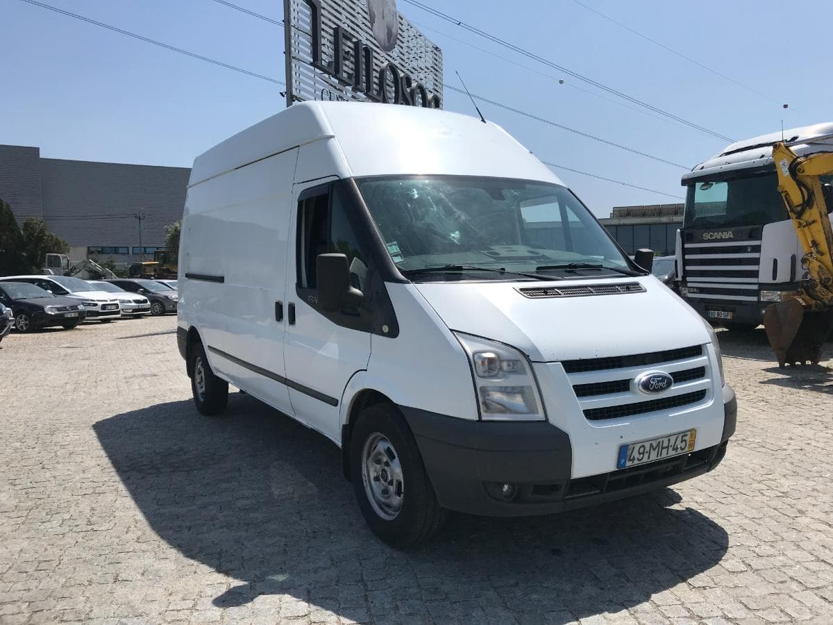 Ford Transit 350L · Ano 2011 — imagem 1