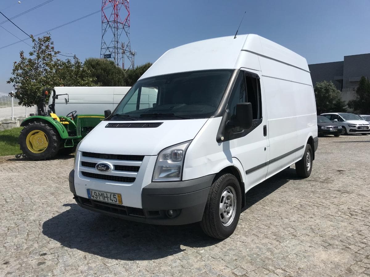 Ford Transit 350L · Ano 2011 — imagem 5