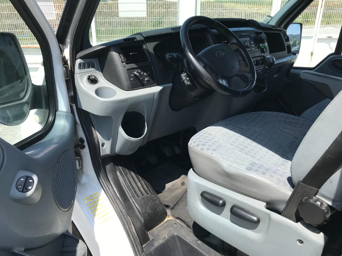 Ford Transit 350L · Ano 2011 — imagem 18