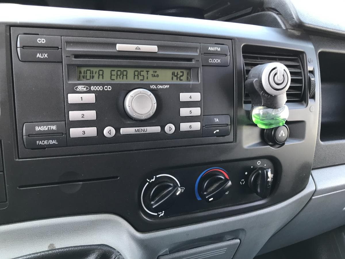 Ford Transit 350L · Ano 2011 — imagem 23