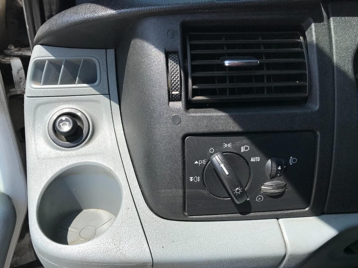 Ford Transit 350L · Ano 2011 — imagem 29