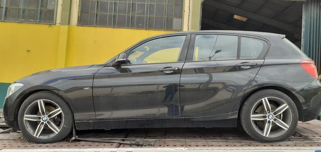 BMW 116D · Ano 2013 — imagem 8