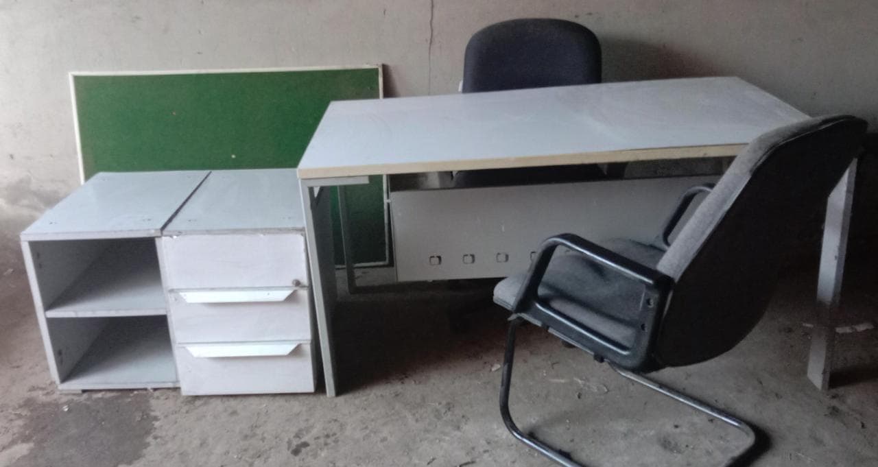 Mobiliario de oficina ·