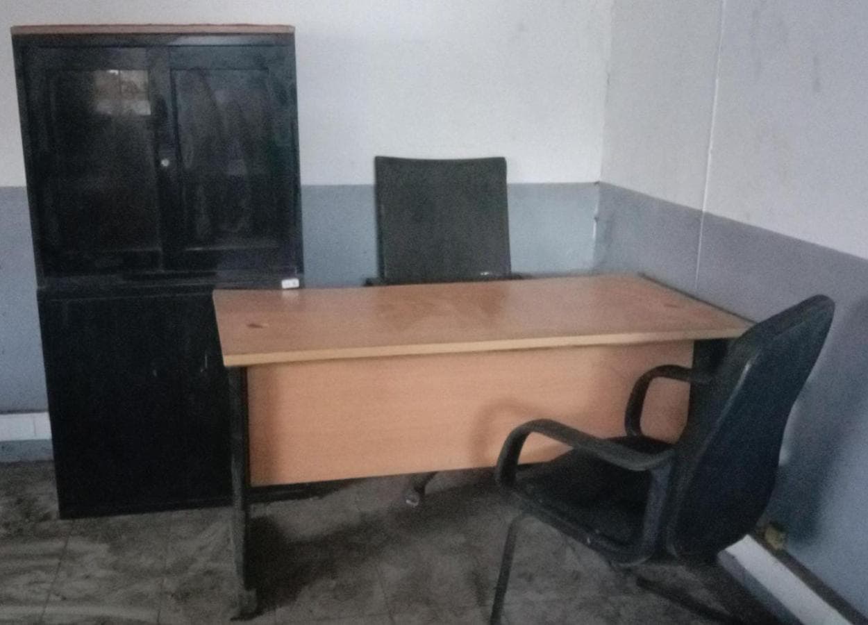 Mobiliário de escritório · — imagem 1
