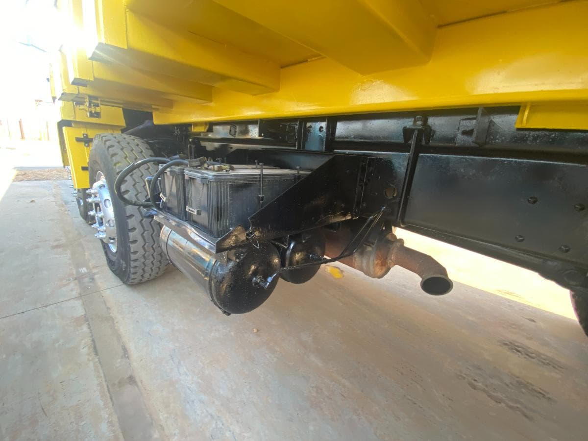 Camião basculante (38 Ton.) · Viana, Luanda. — imagem 8