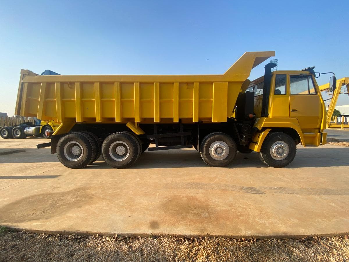 Camião basculante (38 Ton.) · Viana, Luanda. — imagem 12