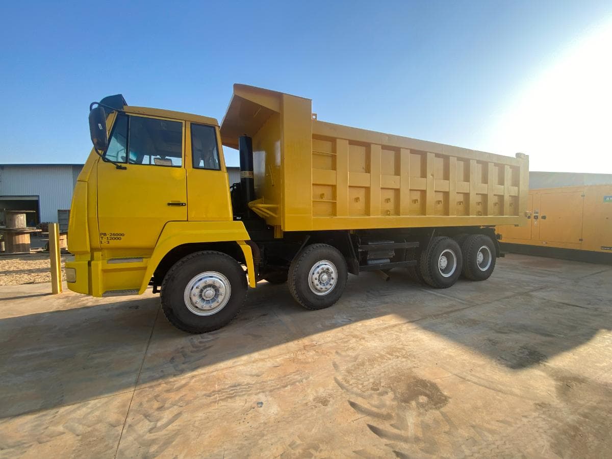 Camião basculante (38 Ton.) · Viana, Luanda. — imagem 9