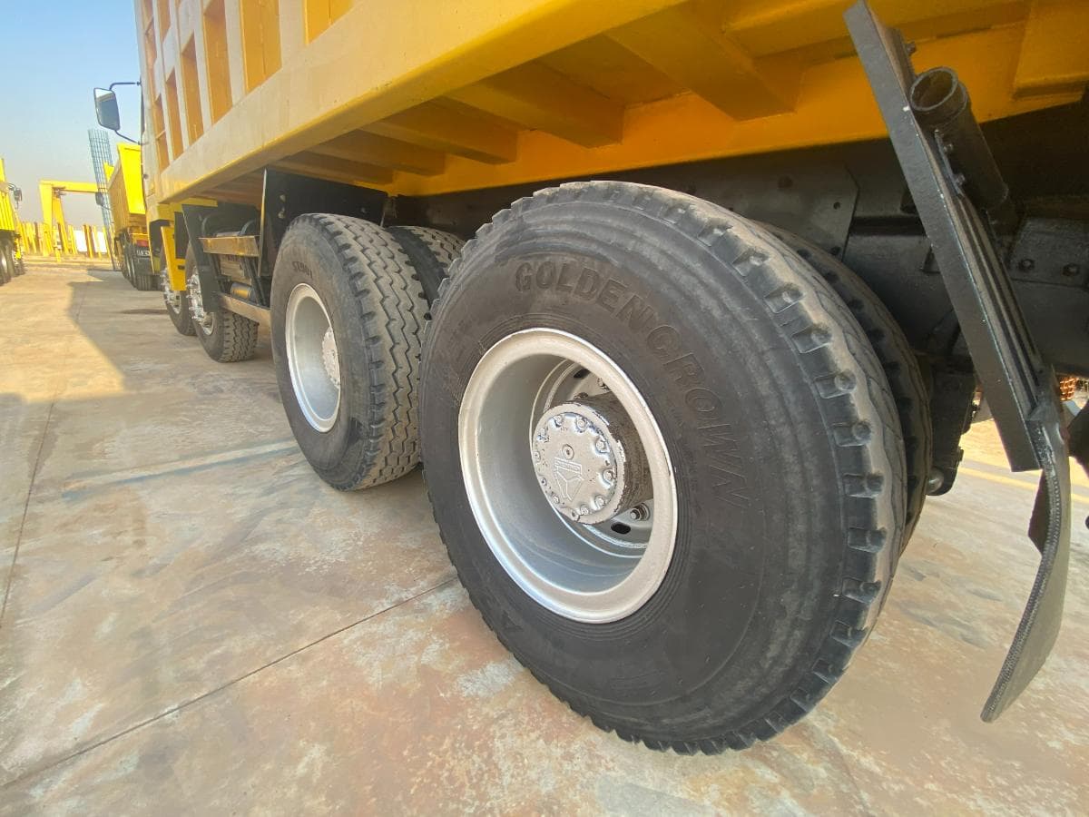 Camião basculante (38 Ton.) · Viana, Luanda. — imagem 17
