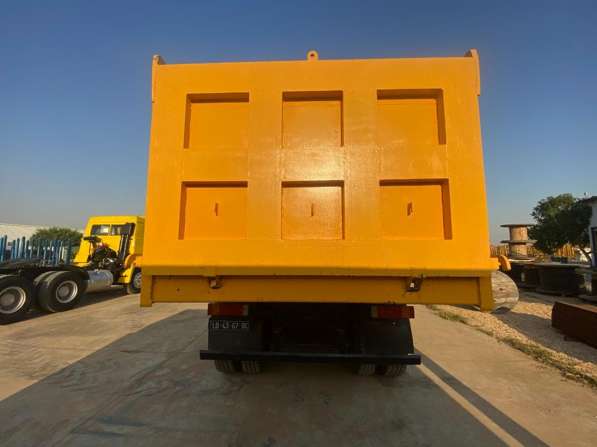 Camião basculante (38 Ton.) · Viana, Luanda. — imagem 21