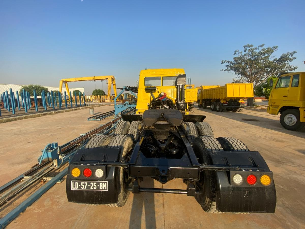 Camião trator (26 Ton.)  · Viana, Luanda. — imagem 8