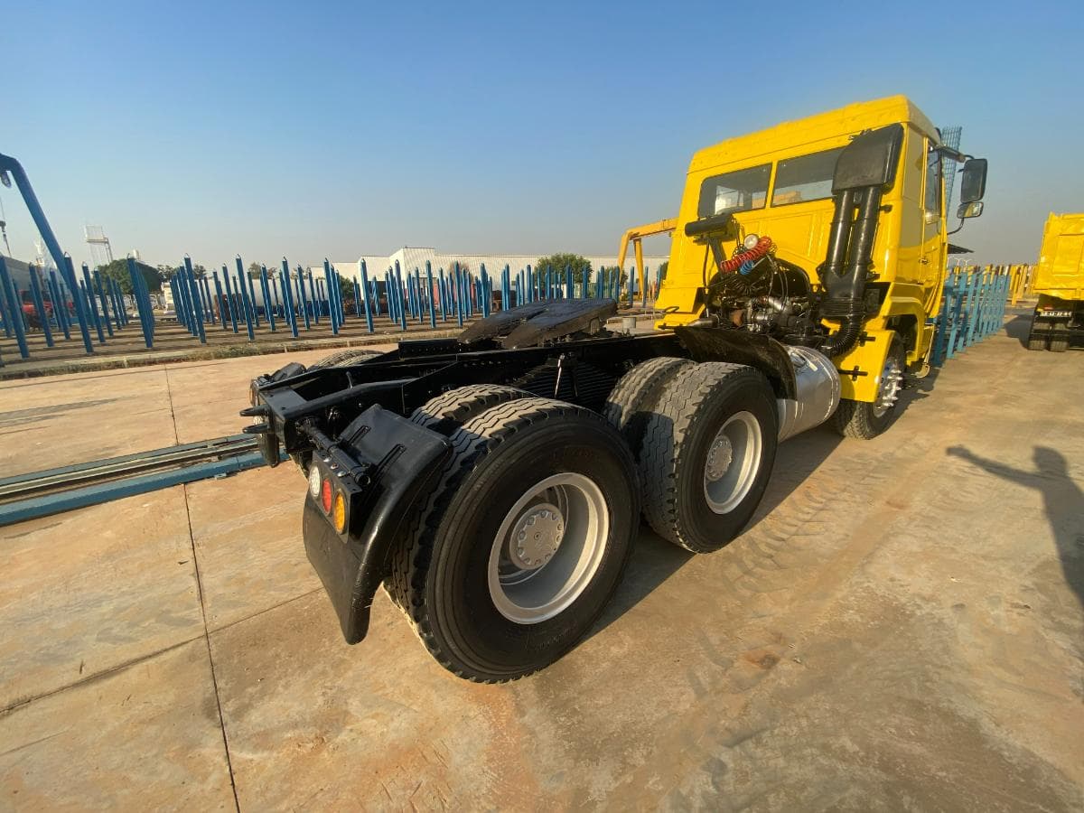 Camião trator (26 Ton.)  · Viana, Luanda. — imagem 9