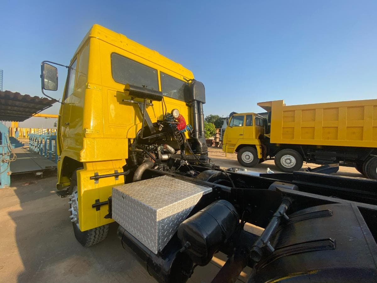 Camião trator (26 Ton.)  · Viana, Luanda. — imagem 16