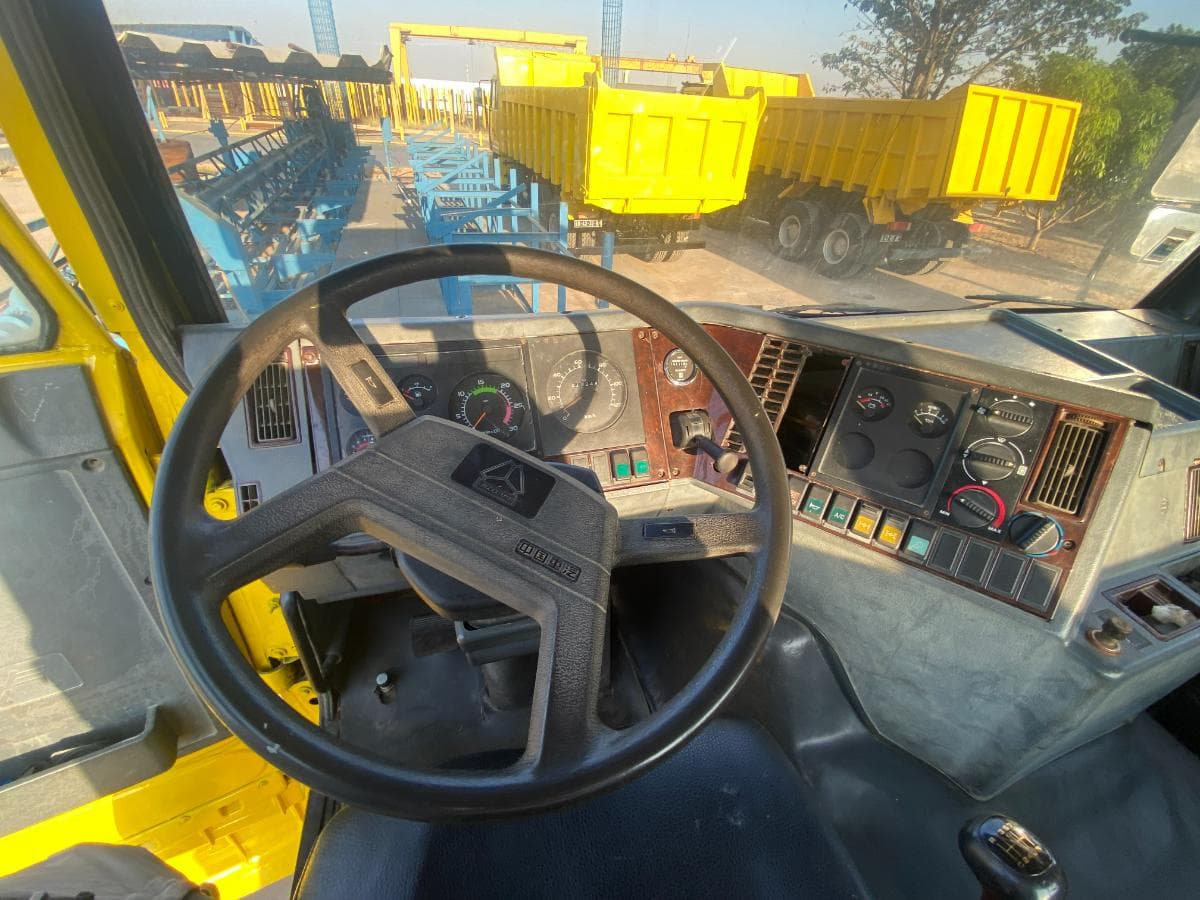 Camião trator (26 Ton.)  · Viana, Luanda. — imagem 19