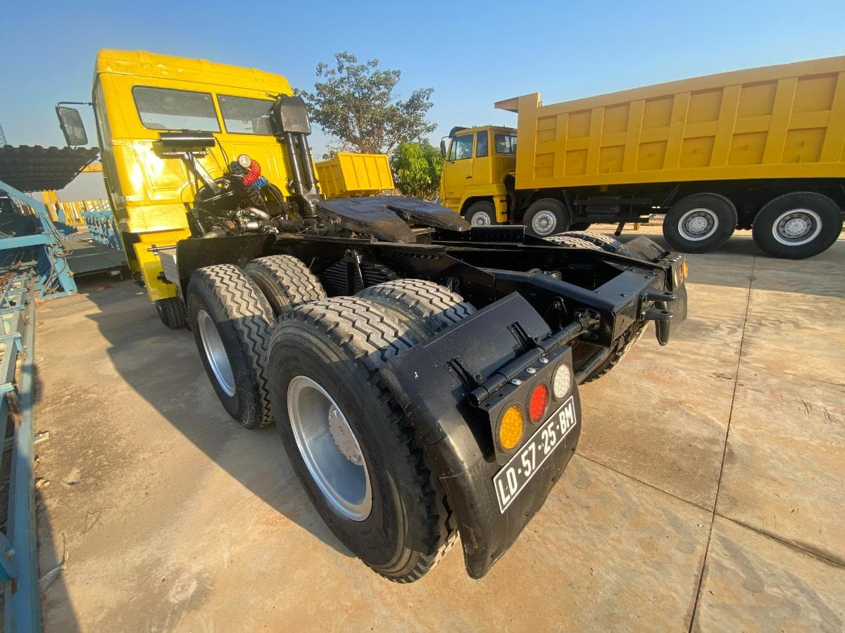 Camião trator (26 Ton.)  · Viana, Luanda. — imagem 20
