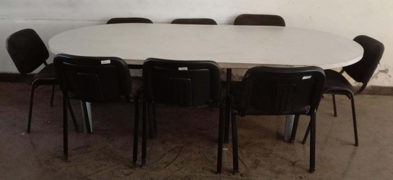 Mobilier de bureau ·
