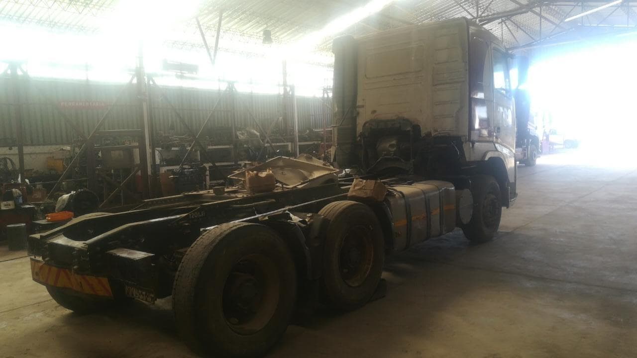 Camião Volvo FH440 · — imagem 3