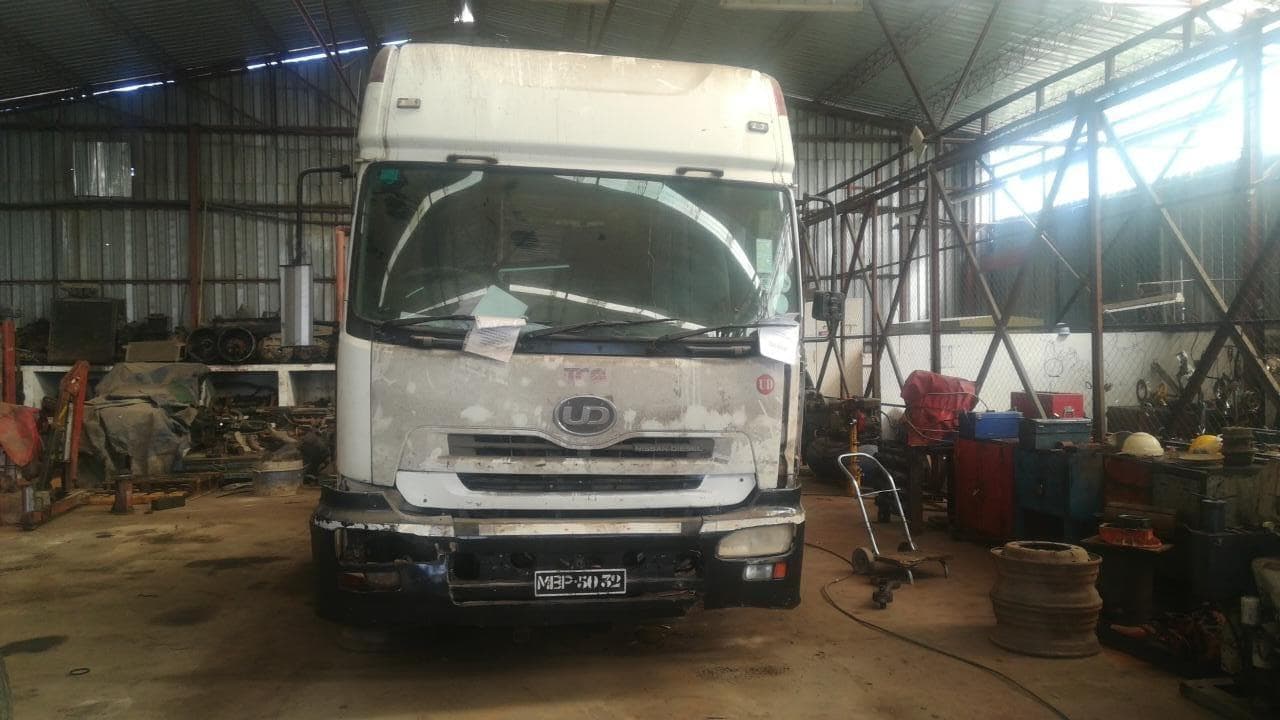Nissan UD460 ·