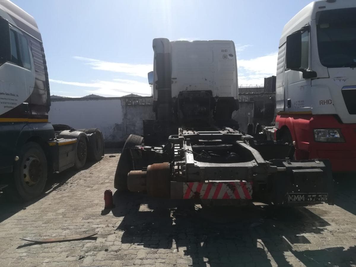 Camião VOLVO FH 440 · — imagem 4