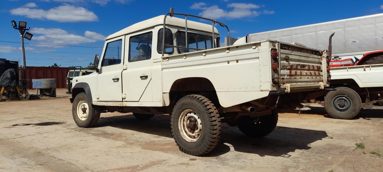 Land Rover Defender · — imagem 7