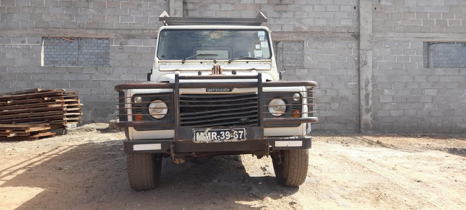 Land Rover Defender · — imagem 2