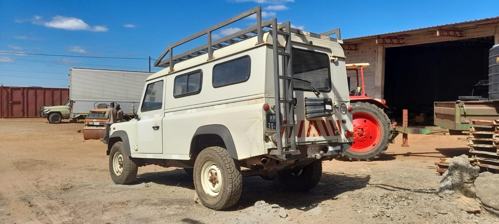 Land Rover Defender · — imagem 3