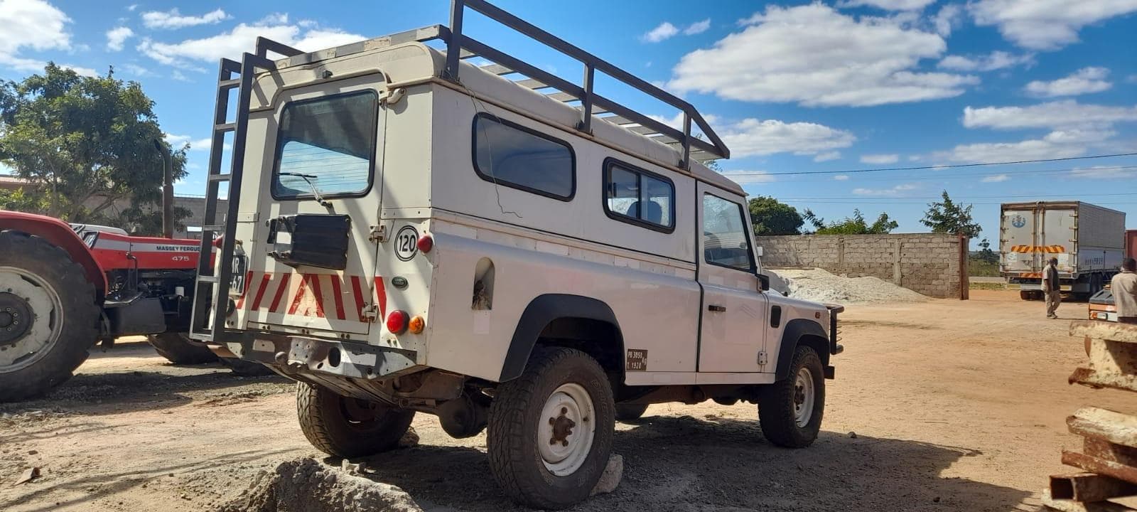 Land Rover Defender · — imagem 5