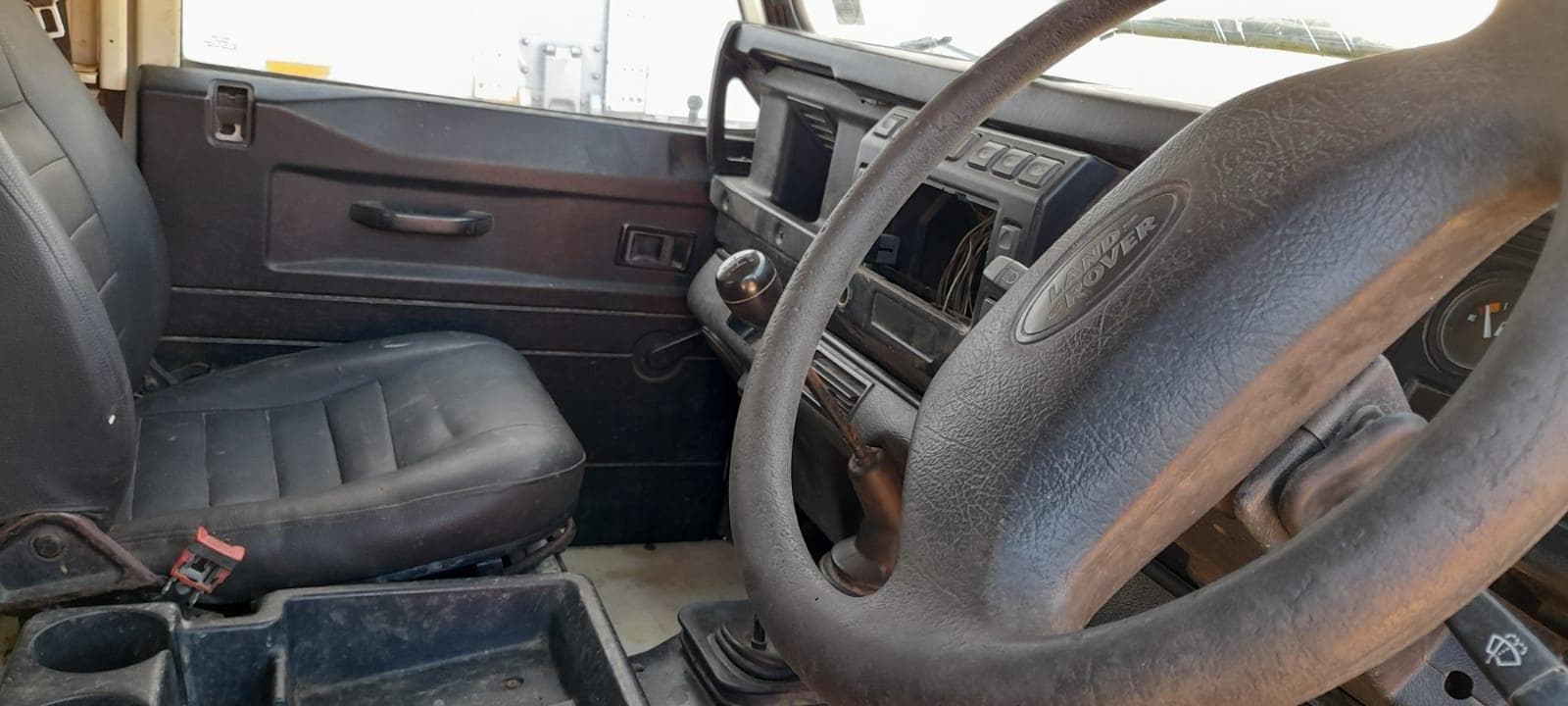 Land Rover Defender · — imagem 8