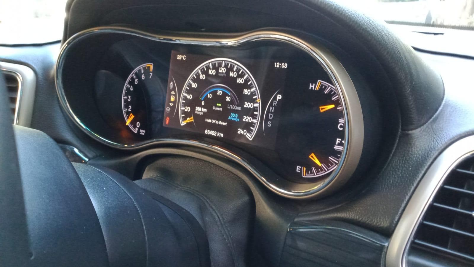 JEEP GRAND CHEROKEE 3.6 OVERLAND  · — imagem 9