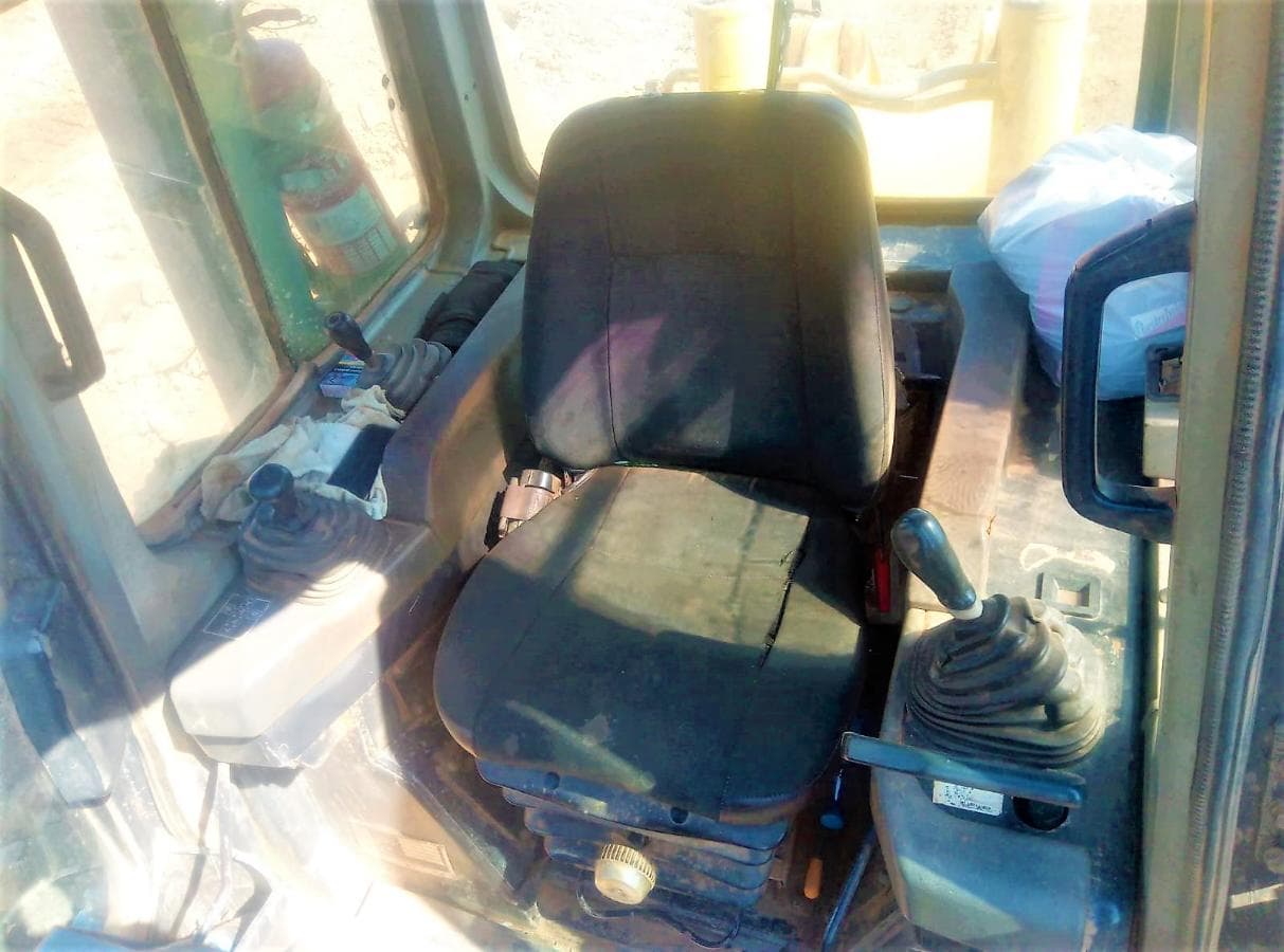España · Bulldocer Komatsu D65EX — image 5