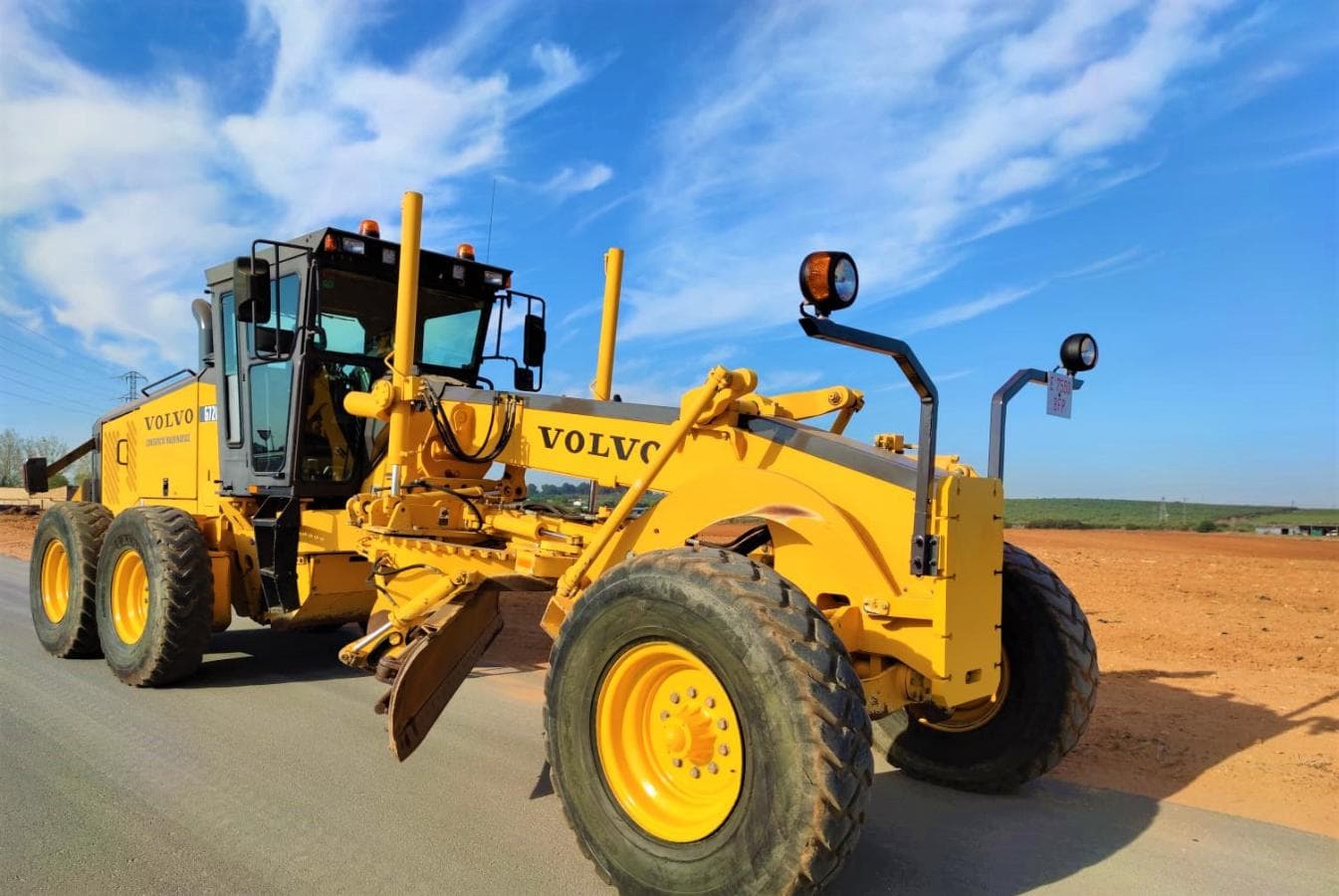 España · Motoniveladora Volvo G720B — imagem 1