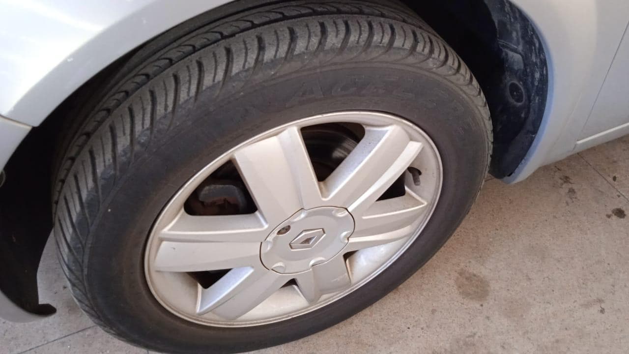 Renault Megane · — image 6