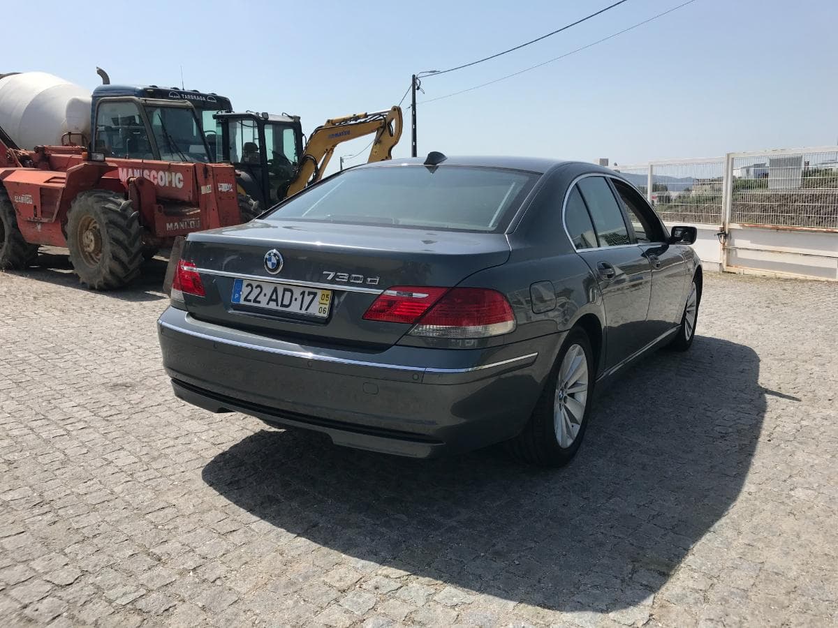 BMW 730D · Ano 2005 — imagem 11