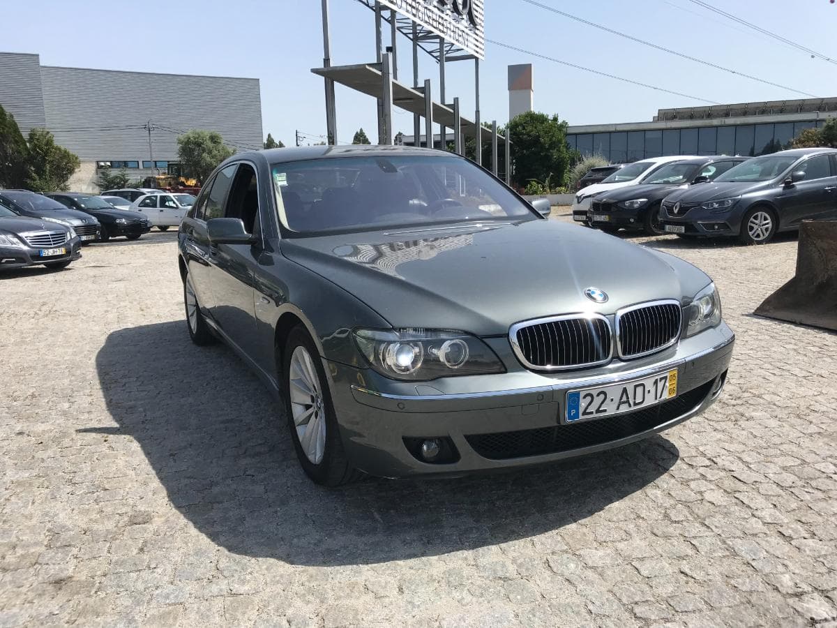 BMW 730D · Ano 2005 — imagem 1