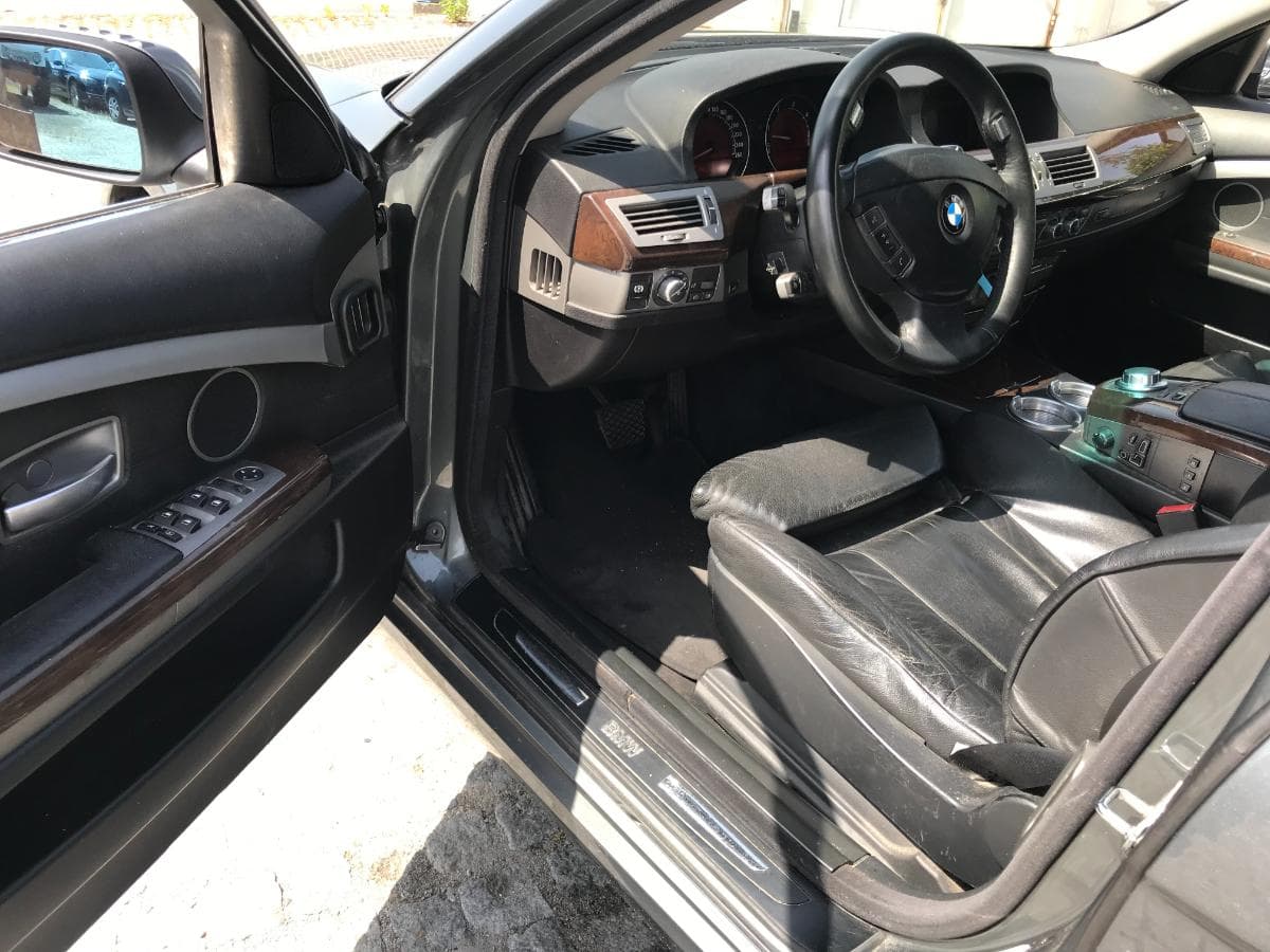 BMW 730D · Ano 2005 — imagem 19
